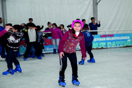 Haydi Çocuklar Buz Pistine